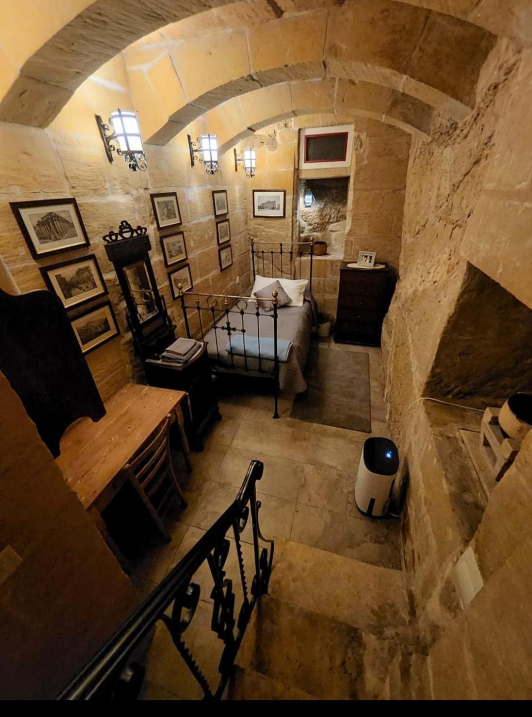 Cozy Corner House In Valletta - Authentic! Екстериор снимка